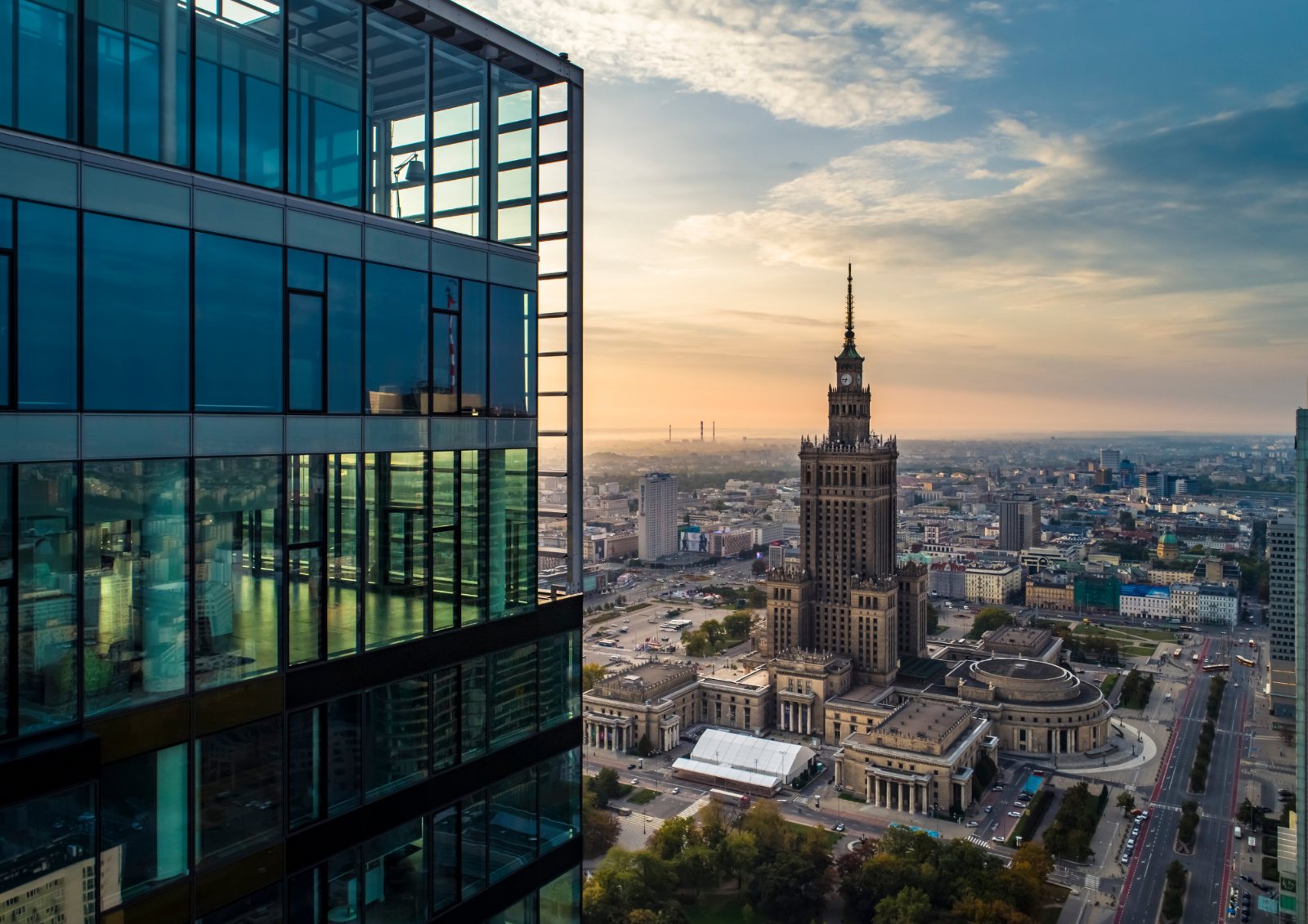Panorama centrum Warszawy z Pałacem Kultury i Nauki