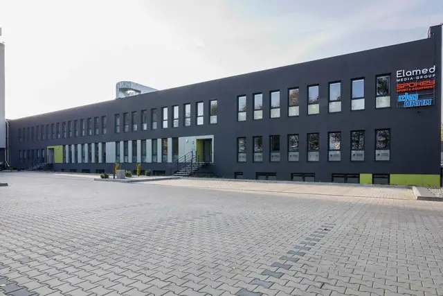 Centrum Biurowe Tetris - Budynek niski — zdjęcie budynku