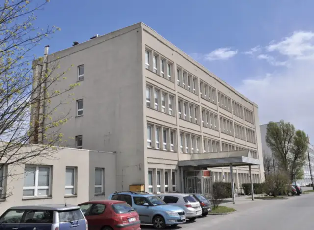 Jagiellońska 76 — zdjęcie budynku