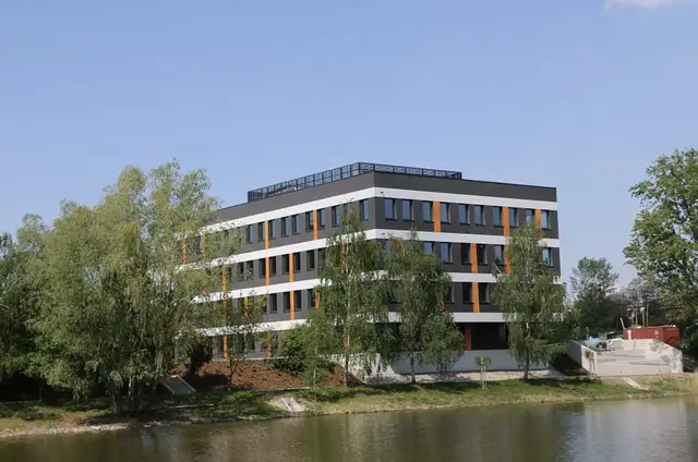 Racławicka Center A1 — zdjęcie budynku