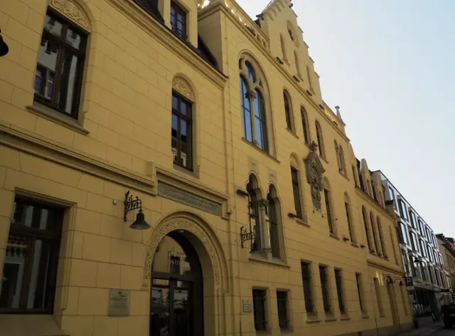 Pałac Ballestremów — zdjęcie budynku