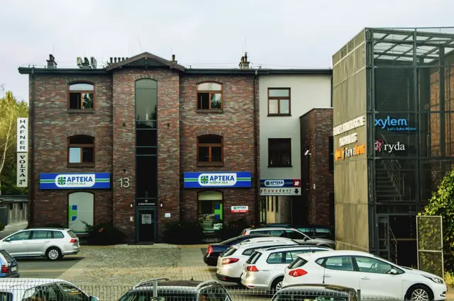 Karłowicza 13 — zdjęcie budynku
