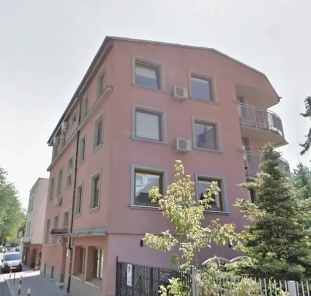 Olszańska 7 — zdjęcie budynku