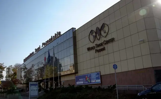 WTC Poznań — zdjęcie budynku