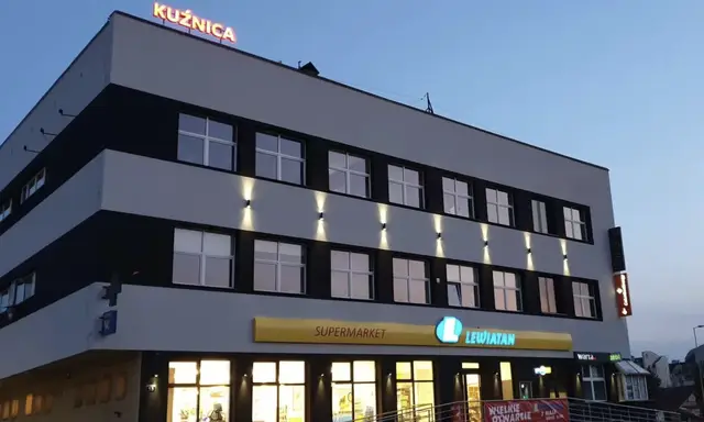 Kołłątajowskiej 13 — zdjęcie budynku