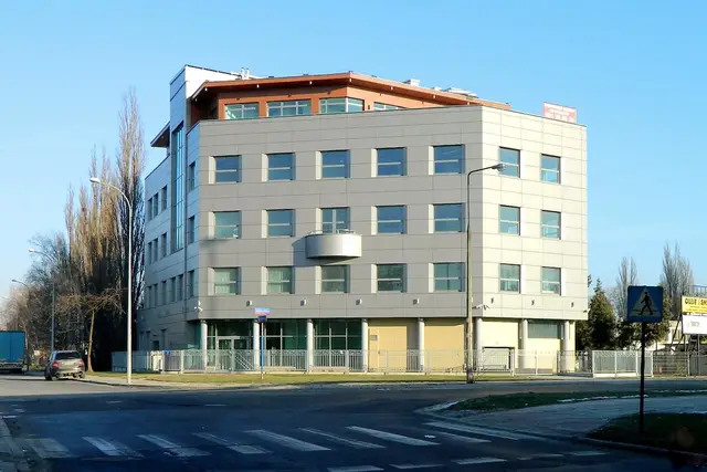 Równoległa 2 — zdjęcie budynku