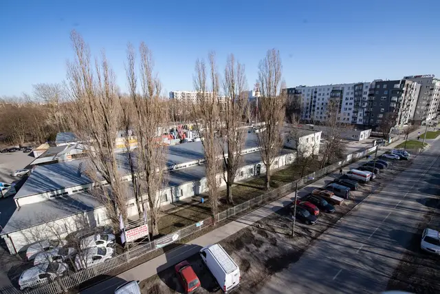 Kłobucka 10 — zdjęcie budynku