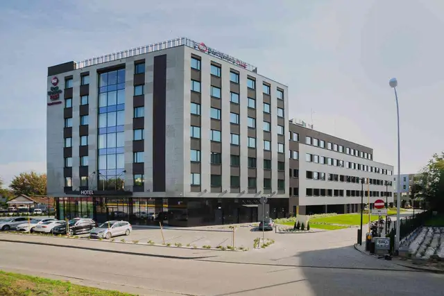 Kosmatki 8 — zdjęcie budynku