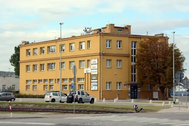 Rotterdamska 3 — zdjęcie budynku