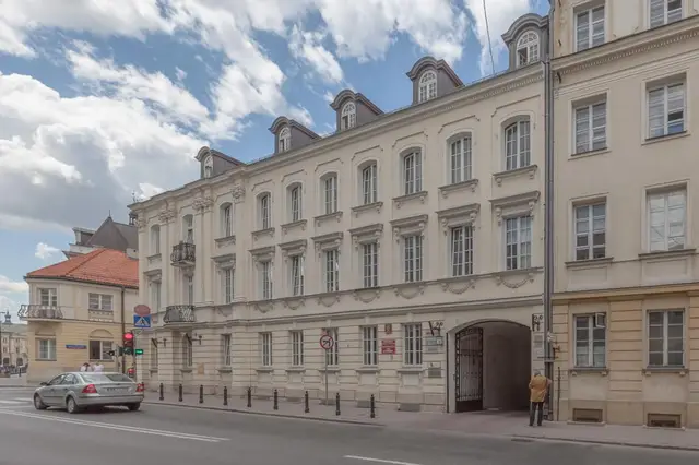 Pałac Dembińskich — zdjęcie budynku