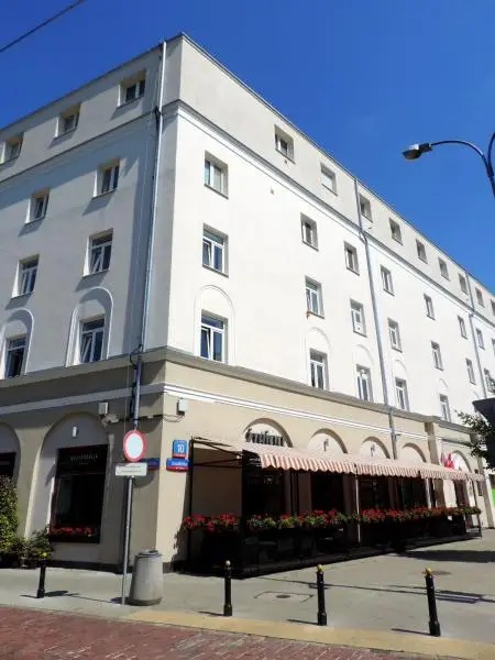 Plac Inwalidów 10 — zdjęcie budynku