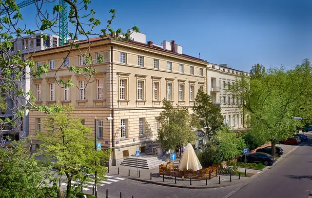 FOKSAL 10 — zdjęcie budynku