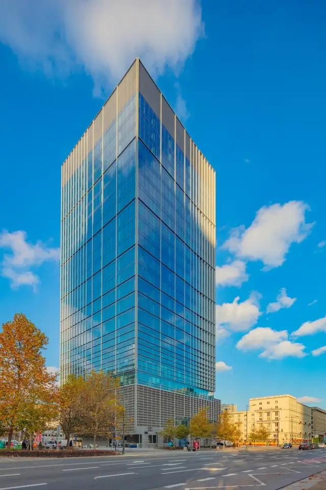 Central Point — zdjęcie budynku
