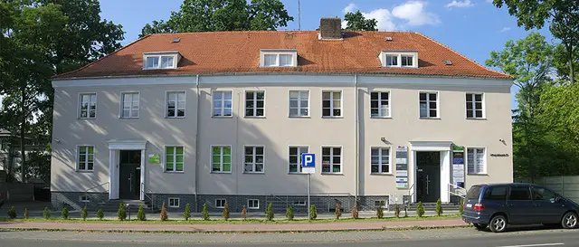 11 listopada 37 — zdjęcie budynku