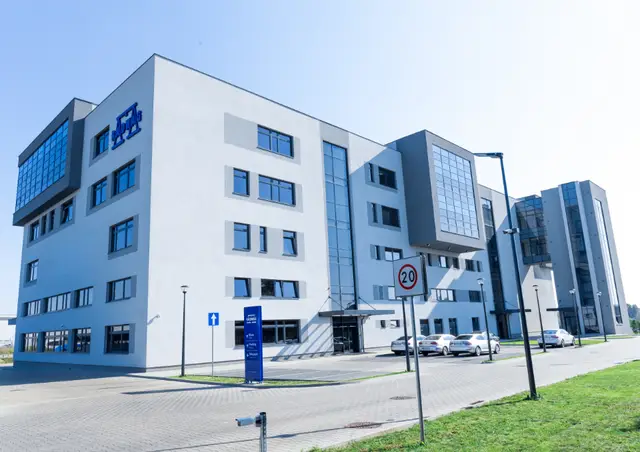 Radwag HQ — zdjęcie budynku