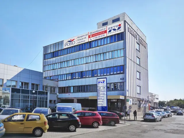 Rejtana 53B — zdjęcie budynku