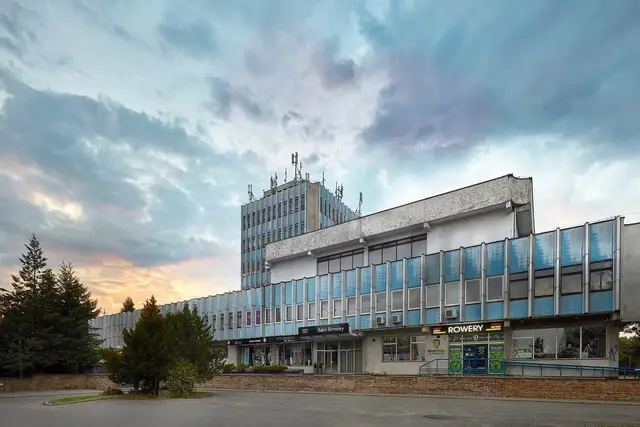 Warszawska 44/50 — zdjęcie budynku