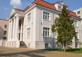 Willa Senator — zdjęcie budynku