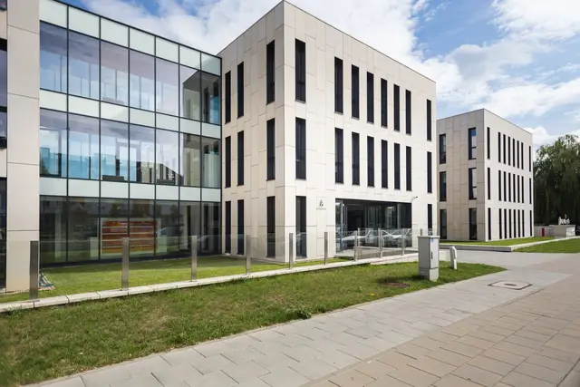 Murawa Office Park — zdjęcie budynku