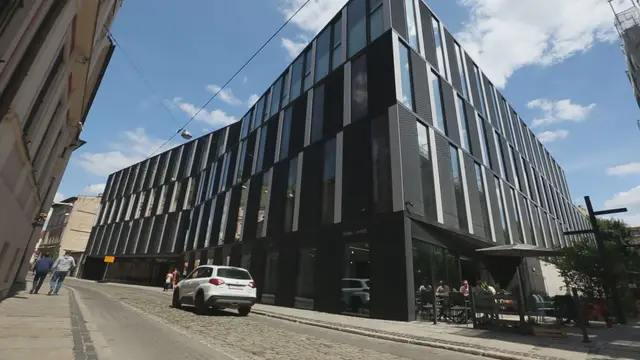 Biurowiec za Bramką — zdjęcie budynku