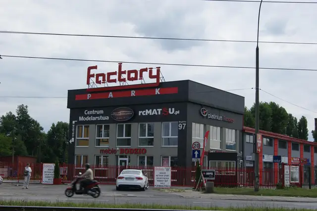 Factory Park Mogilska — zdjęcie budynku