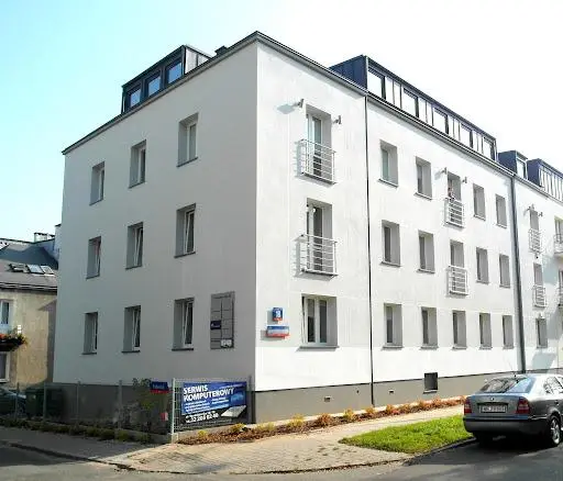 Konduktorska 18 — zdjęcie budynku