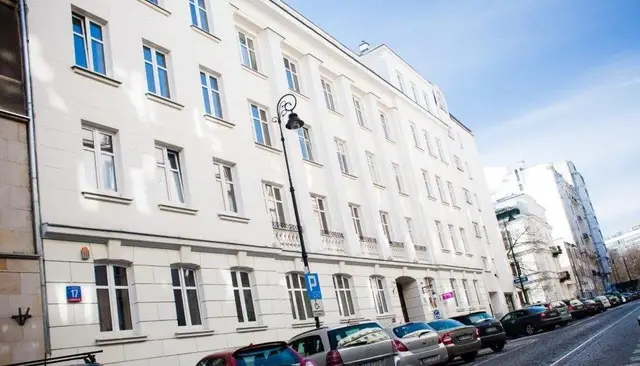 Śniadeckich 17 — zdjęcie budynku