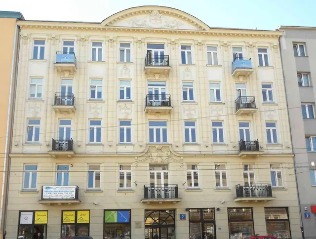 Młynarska 7 — zdjęcie budynku