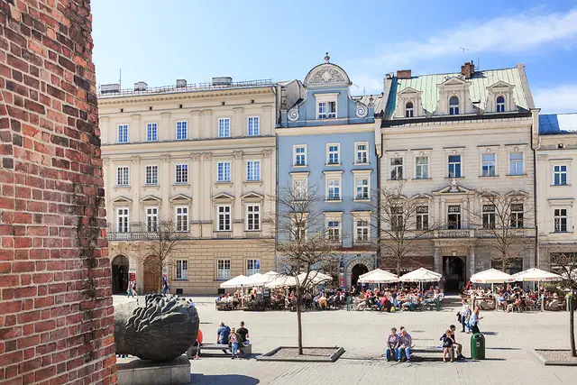 Rynek Główny 28 — zdjęcie budynku