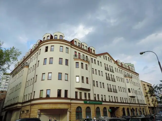 Solec 38 — zdjęcie budynku