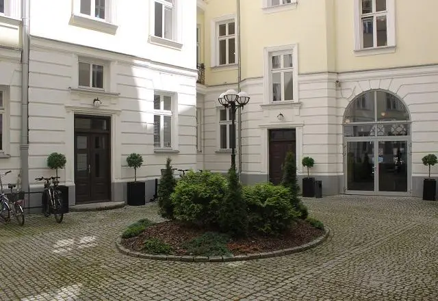 Wiejska 17 — zdjęcie budynku